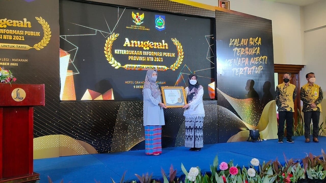 PPID RSJMS RAIH PENGHARGAAN TERBAIK KEDUA DALAM PENGANUGERAHAN KETERBUKAAN INFORMASI PUBLIK KATEGORI OPD PROV. NTB TAHUN 2021